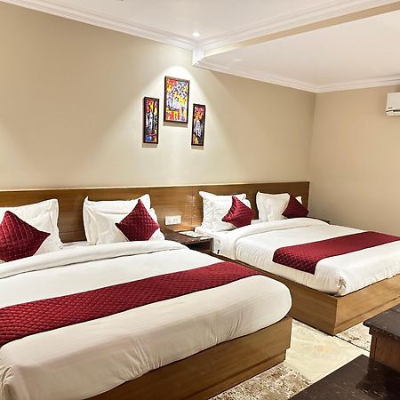 רישיקש Highlands Hotel מראה חיצוני תמונה