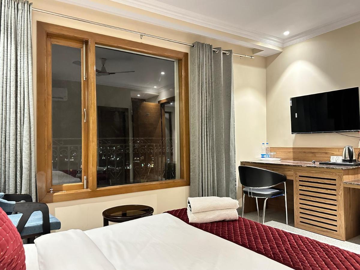 רישיקש Highlands Hotel מראה חיצוני תמונה