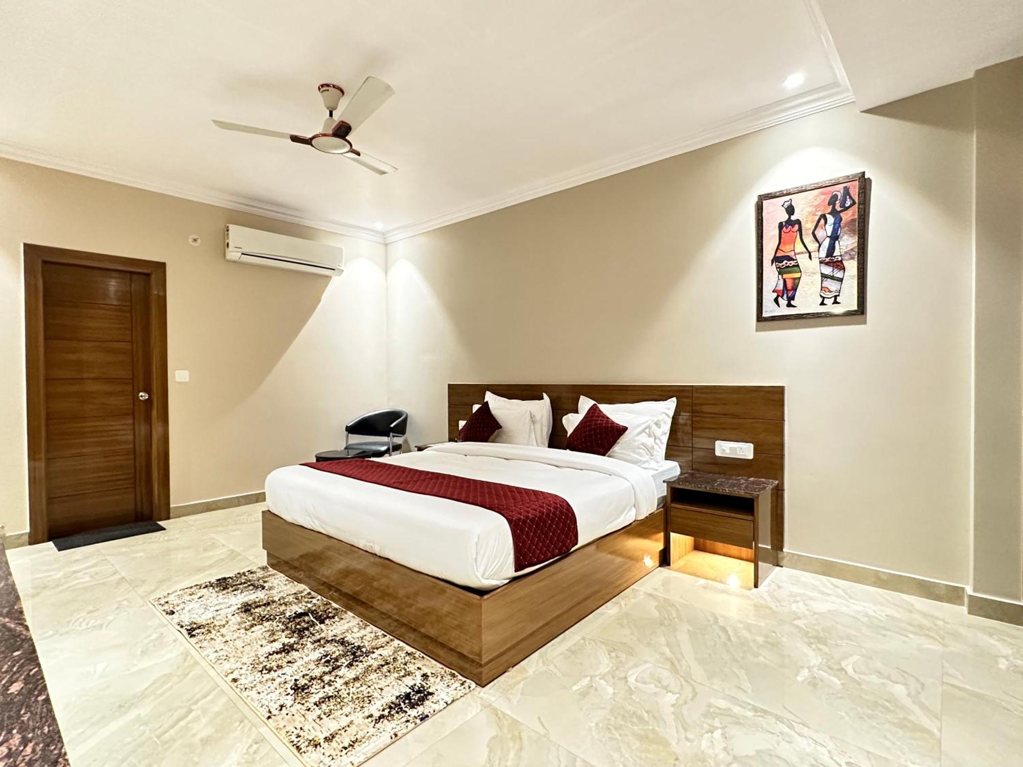 רישיקש Highlands Hotel מראה חיצוני תמונה