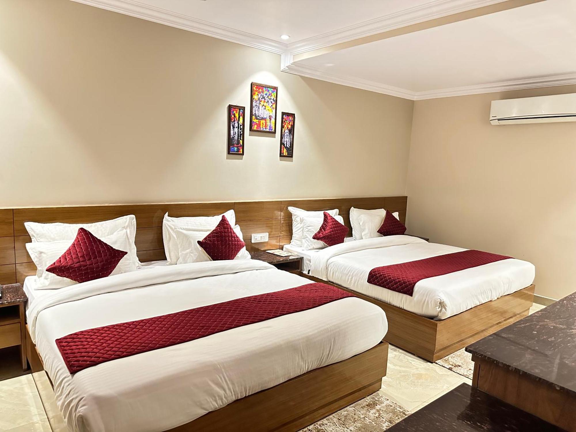 רישיקש Highlands Hotel מראה חיצוני תמונה